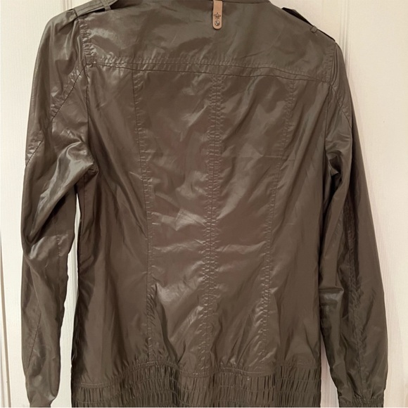 Mackage Perla green packable rain jacket with foldable hood - Picture 2 of 5